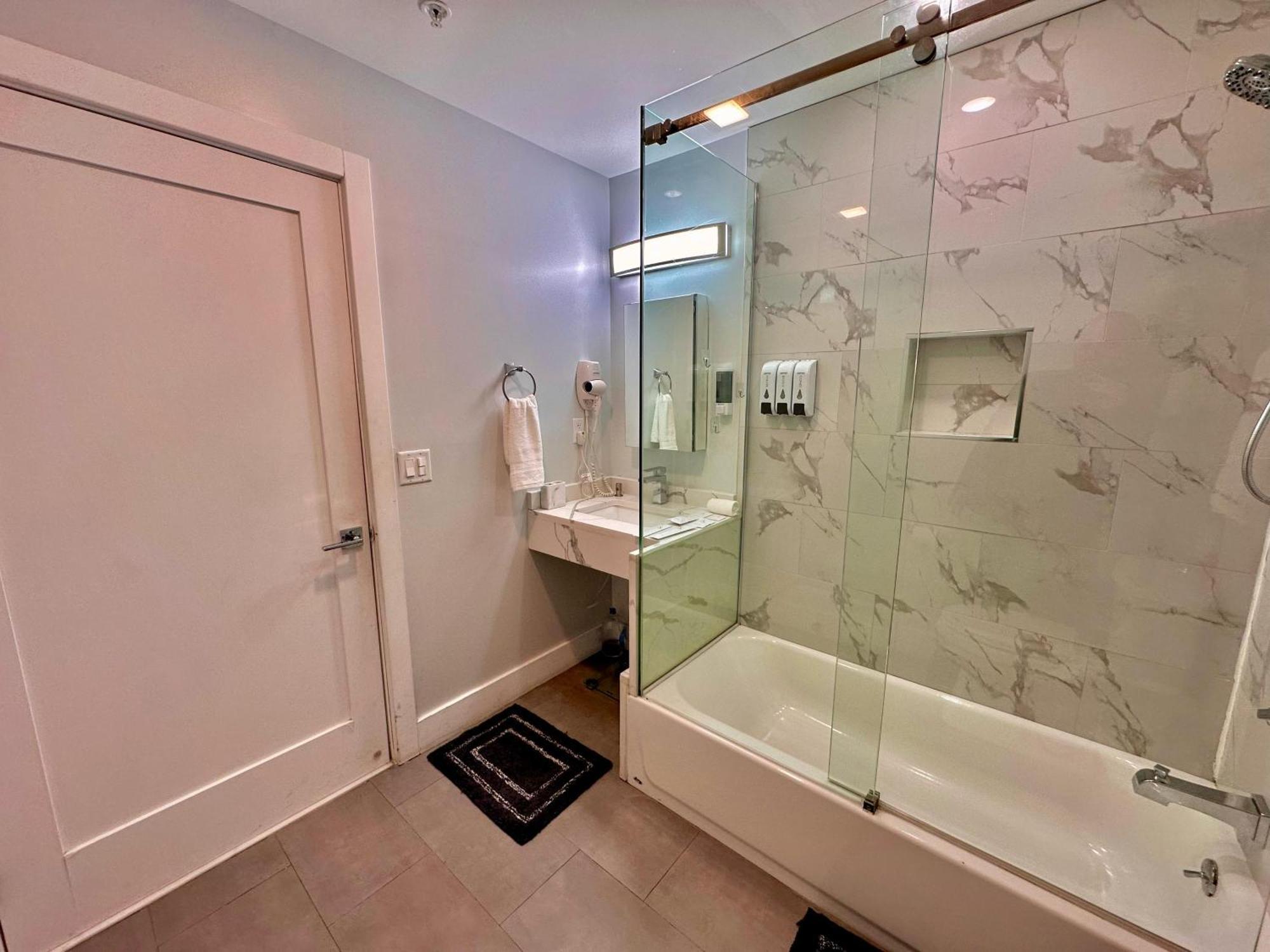 The Modern Suite - 2Br Close To Nyc Paterson Εξωτερικό φωτογραφία